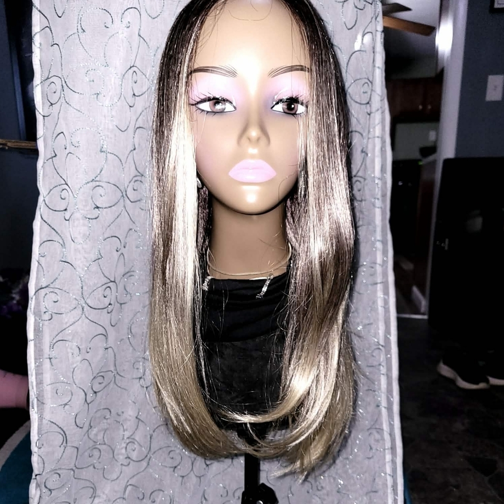 Beautiful Ombre Blonde Lacefront Wig- 25 Inches Long- High Density